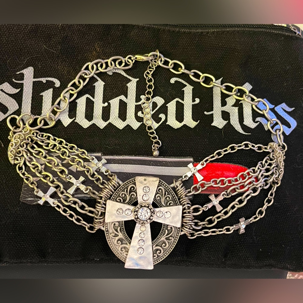 VINTAGE GOTHIC SILVER ALLOY CRUCIFIX CHOKER, OS FITS MOST